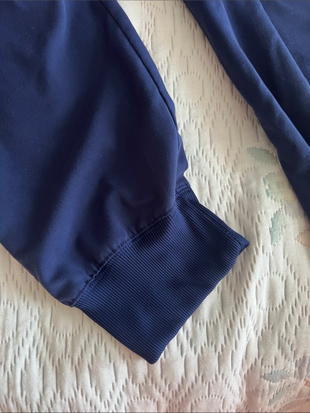 Grey's Anatomy Women’s Navy Blue Jogger Scrubs with Drawstring - Picture 7 of 8